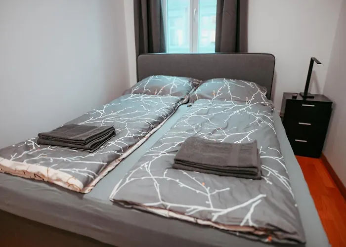 4 Apartment *