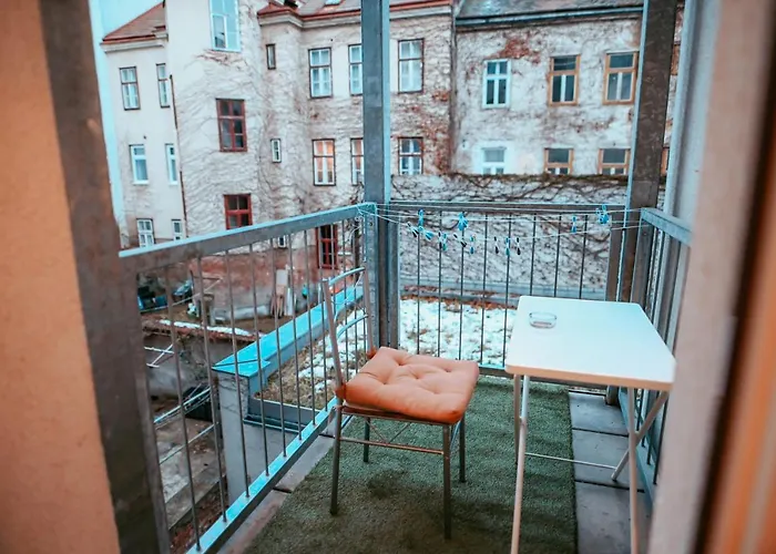 Apartment 4 *